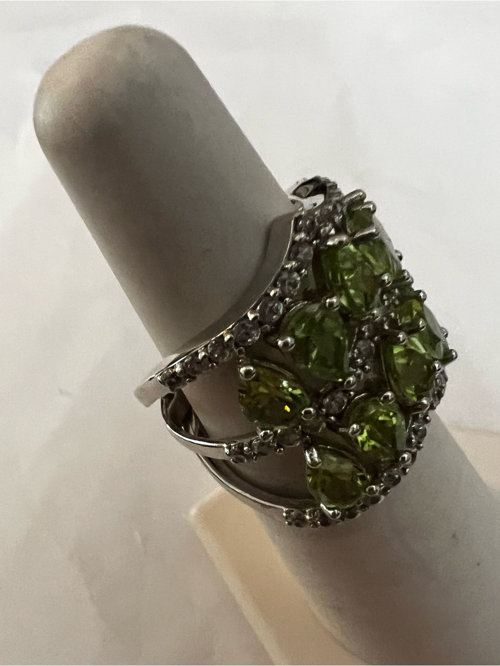 Elegant Created peridot Gemstone Cluster Ring - Women Jewelry Sterling 925 - Picture 5 of 11